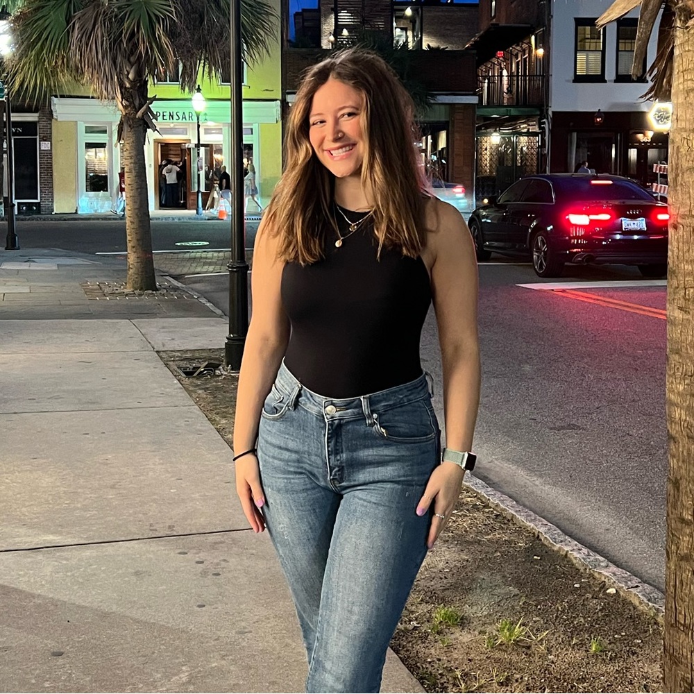 Meet your Posher, Lauren